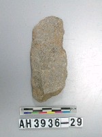 藏品(小長條型打製石斧)的圖片